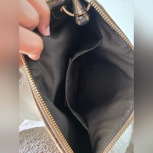 Coach Signature Patterned Crossbody Purse Bag - Picture 9 of 10